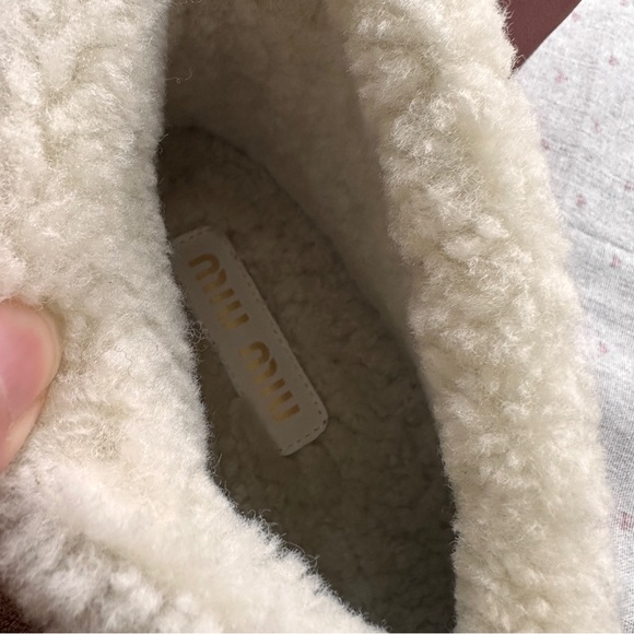 Miu Miu Suede Ankle Boots With Fur Lining - Picture 8 of 8